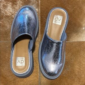 DV by Dolce Vita Women's Metallic Silver Mules